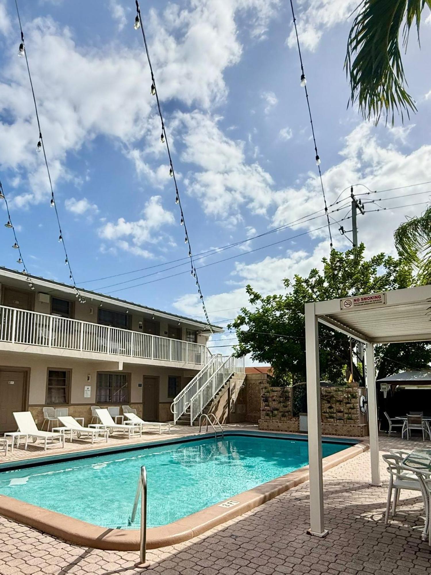 Sheridan Guesthouse Dania Beach Eksteriør billede