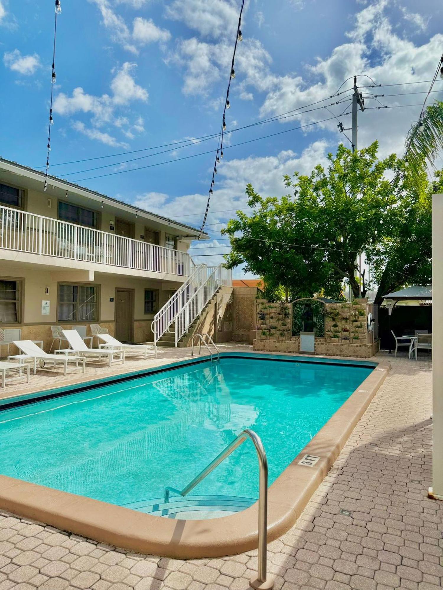 Sheridan Guesthouse Dania Beach Eksteriør billede
